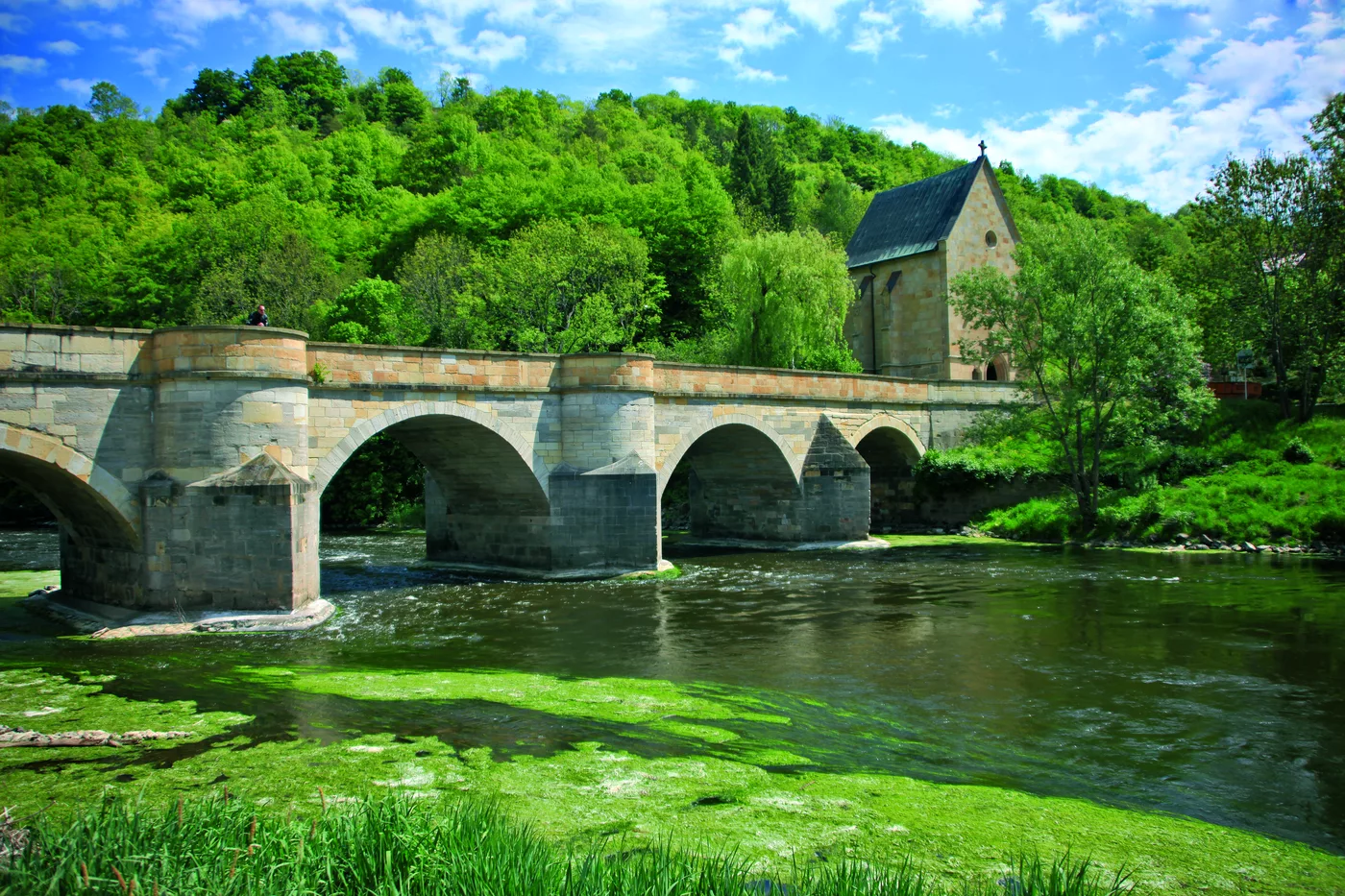Steinerne Bogenbrücke über die Werra bei Creuzburg